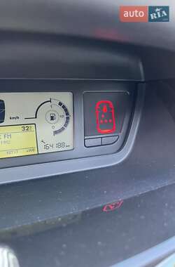 Минивэн Citroen Grand C4 Picasso 2010 в 