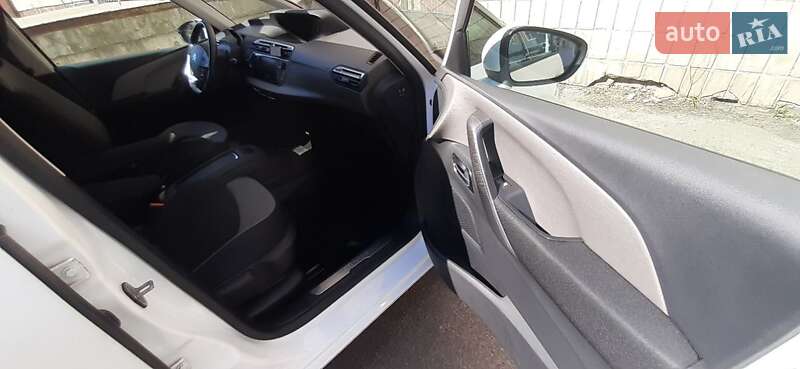 Минивэн Citroen Grand C4 Picasso 2014 в Киеве