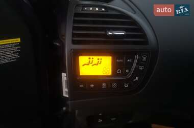 Минивэн Citroen Grand C4 Picasso 2011 в 
