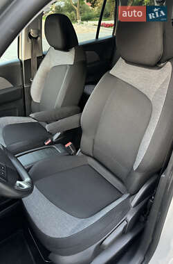 Мінівен Citroen Grand C4 Picasso 2018 в  фото 13 Мінівен Citroen Grand C4 Picasso 2018 в