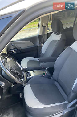 Мінівен Citroen Grand C4 Picasso 2015 в  фото 15 Мінівен Citroen Grand C4 Picasso 2015 в