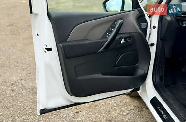 Мінівен Citroen Grand C4 Picasso 2015 в  фото 19 Мінівен Citroen Grand C4 Picasso 2015 в