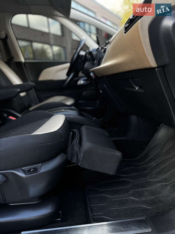 Минивэн Citroen Grand C4 Picasso 2014 в Тернополе фото 45 Минивэн Citroen Grand C4 Picasso 2014 в Тернополе