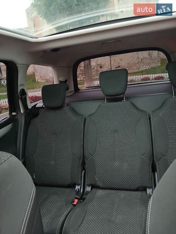 Минивэн Citroen Grand C4 Picasso 2010 в Бережанах