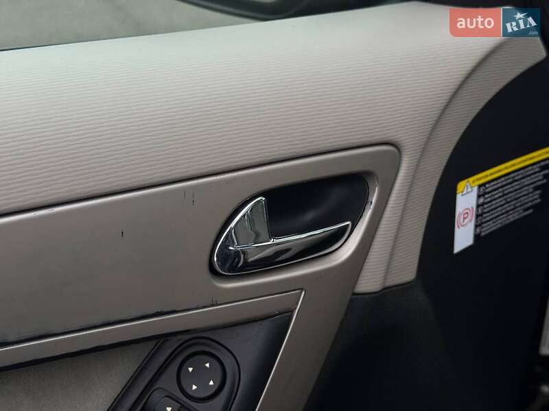 Мінівен Citroen Grand C4 Picasso 2008 в Кривому Розі фото 37 Мінівен Citroen Grand C4 Picasso 2008 в Кривому Розі