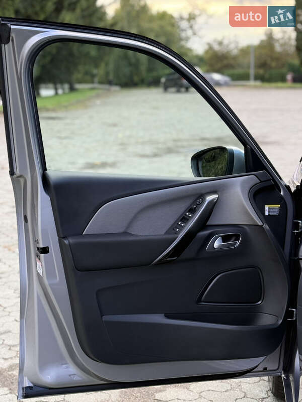 Минивэн Citroen Grand C4 Picasso 2017 в Дубно фото 24 Минивэн Citroen Grand C4 Picasso 2017 в Дубно