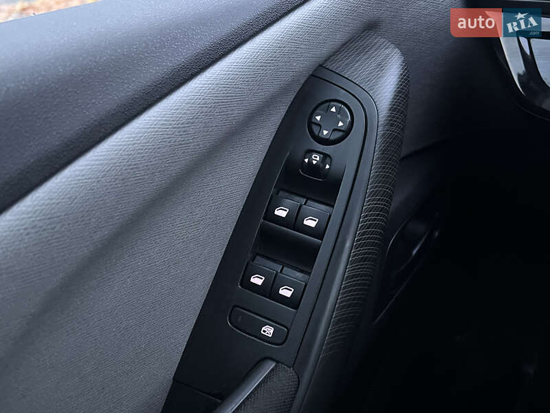 Мінівен Citroen Grand C4 Picasso 2015 в Львові