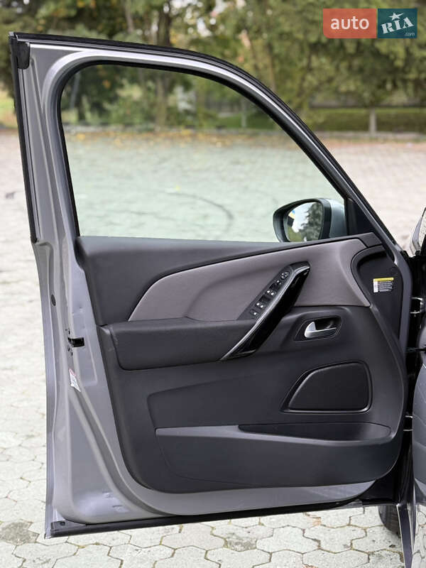 Минивэн Citroen Grand C4 Picasso 2016 в Дубно