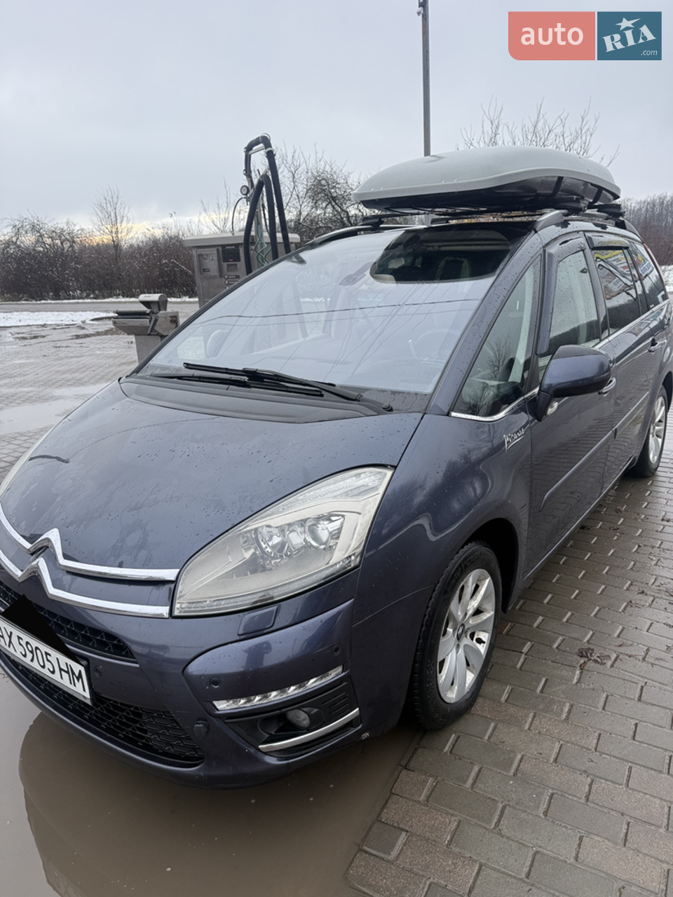 Машина у дуже відмінному стані, усе працює чітко, поміняно роліки ремні тому 10000 км, у машину багато вкладено кошті, нічого робити не потрібно, сімейний автомобіль, звоніть домовимся, **********