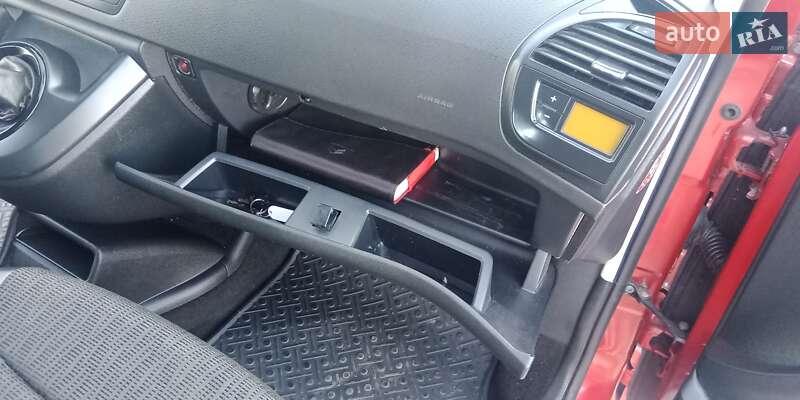 Минивэн Citroen Grand C4 Picasso 2012 в Копычинце