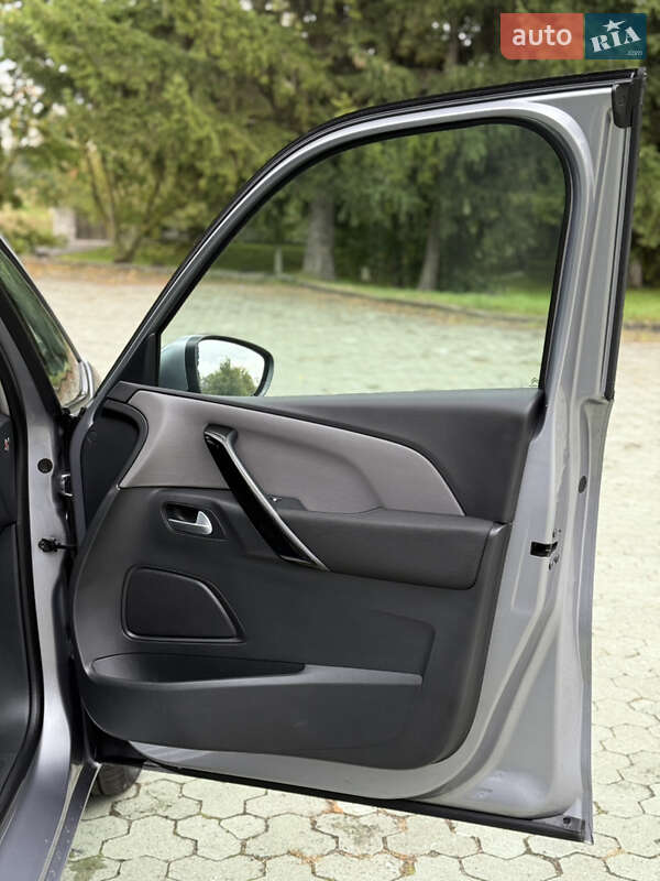 Минивэн Citroen Grand C4 Picasso 2016 в Дубно фото 32 Минивэн Citroen Grand C4 Picasso 2016 в Дубно
