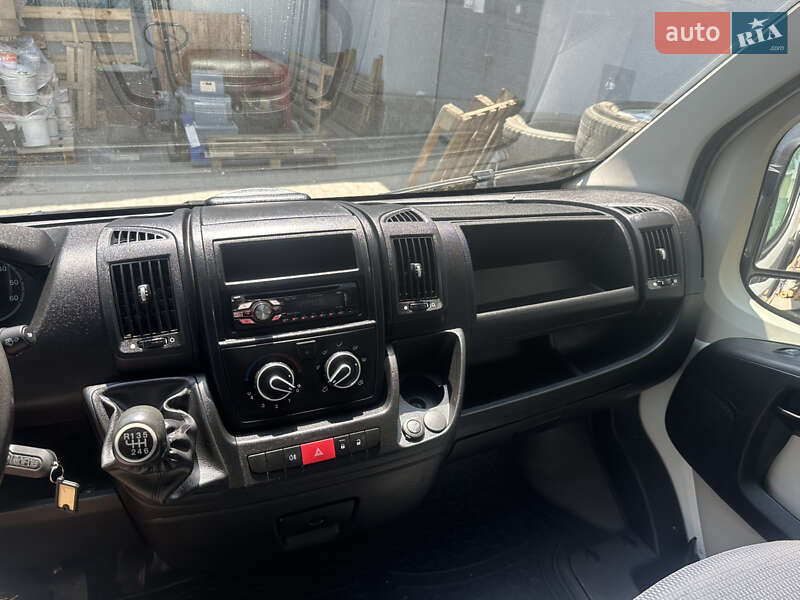 Вантажний фургон Citroen Jumper 2012 в Львові