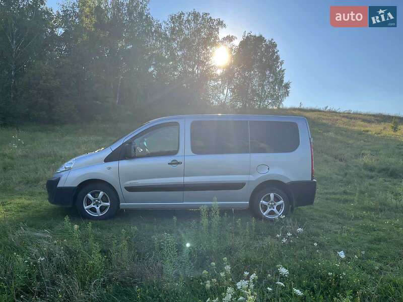 Мінівен Citroen Jumpy 2009 в Ромнах