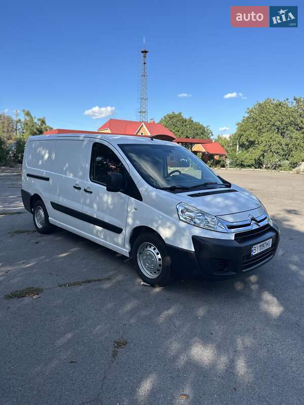 Грузовой фургон Citroen Jumpy 2012 в Хороле