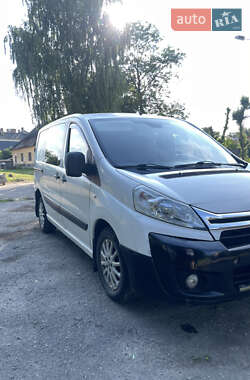 Грузопассажирский фургон Citroen Jumpy 2010 в Яворове