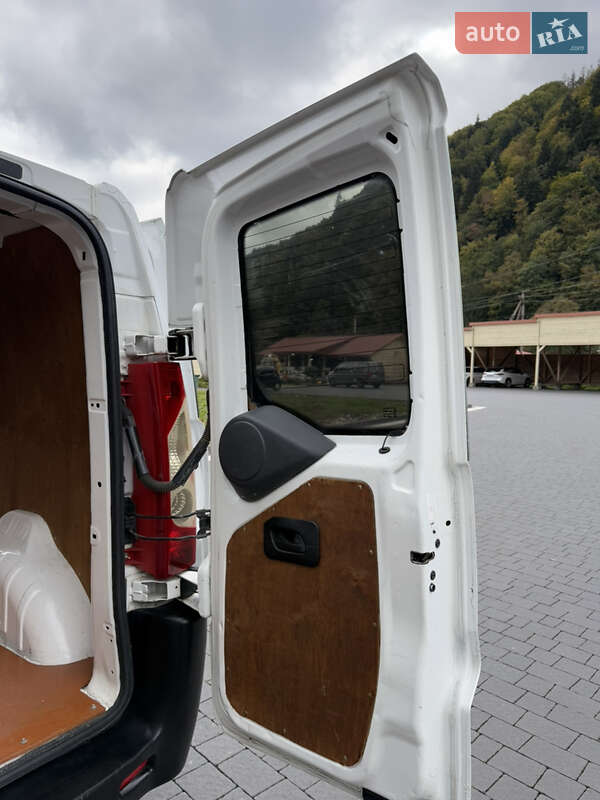 Вантажний фургон Citroen Jumpy 2014 в Міжгір'ї