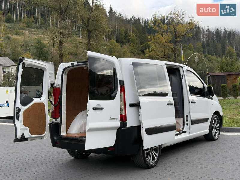 Вантажний фургон Citroen Jumpy 2014 в Міжгір'ї
