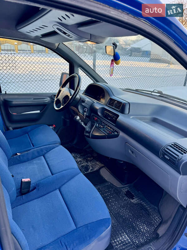 Вантажний фургон Citroen Jumpy 2006 в Львові