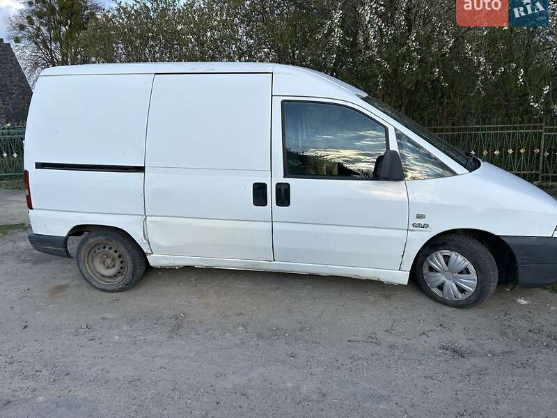 Грузовой фургон Citroen Jumpy 2001 в Золочеве