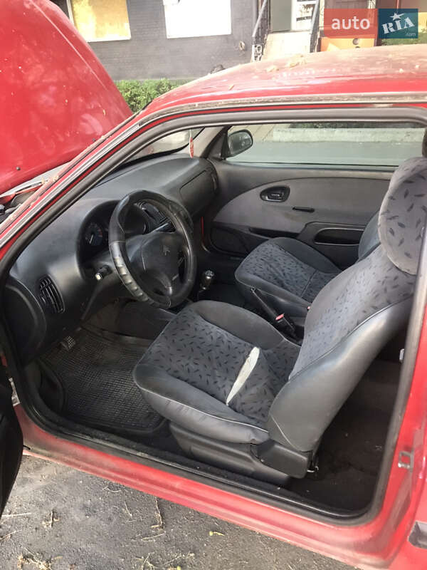 Хетчбек Citroen Saxo 1999 в Києві