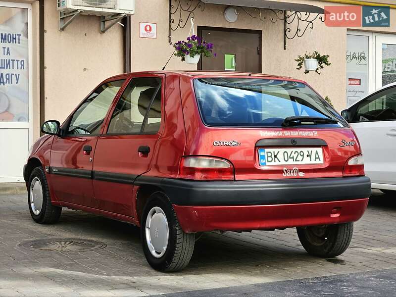 Хэтчбек Citroen Saxo 2003 в Дубно