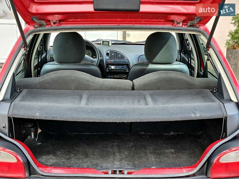 Хэтчбек Citroen Saxo 2003 в Дубно