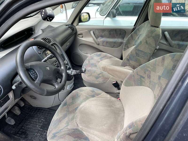 Мінівен Citroen Xsara Picasso 2002 в Луцьку