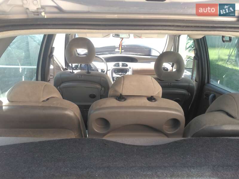 Мінівен Citroen Xsara Picasso 2002 в Чернівцях