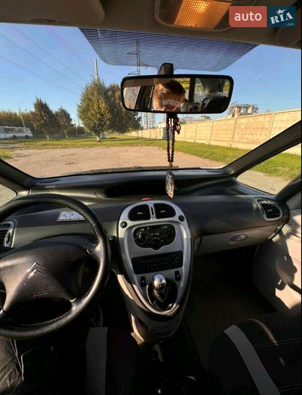 Мінівен Citroen Xsara Picasso 2010 в Здолбуніві фото 14 Мінівен Citroen Xsara Picasso 2010 в Здолбуніві