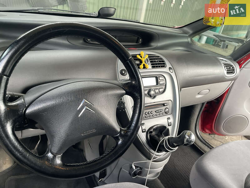 Минивэн Citroen Xsara Picasso 2010 в Владимире