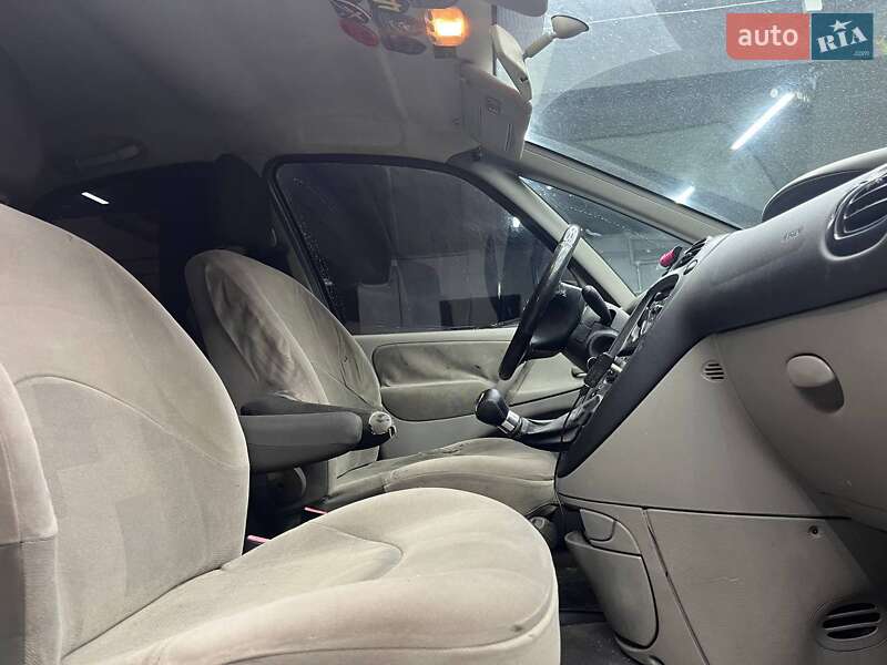 Минивэн Citroen Xsara Picasso 2004 в Черновцах фото 13 Минивэн Citroen Xsara Picasso 2004 в Черновцах