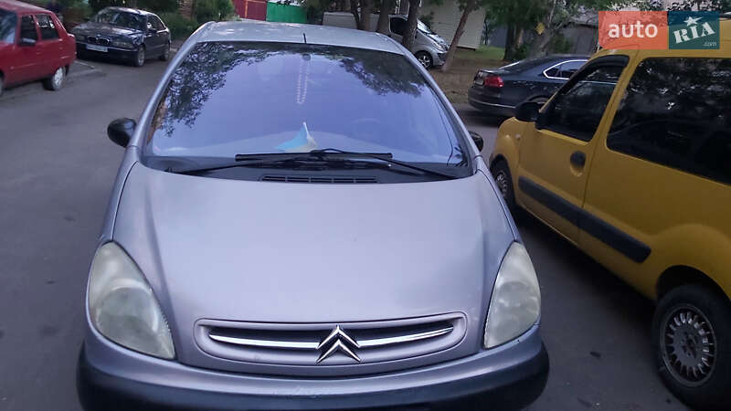 Минивэн Citroen Xsara Picasso 2001 в Черноморске фото Минивэн Citroen Xsara Picasso 2001 в Черноморске