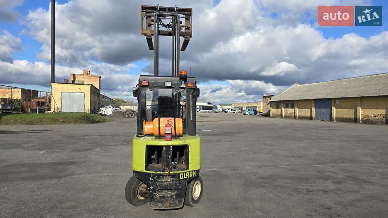 Вилочный погрузчик Clark CGP 1997 в Луцке