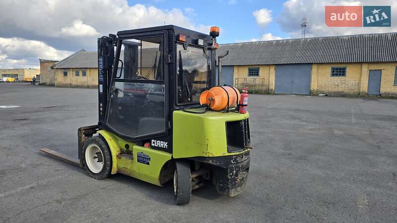 Вилочный погрузчик Clark CGP 1997 в Луцке