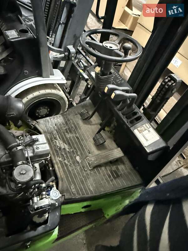 Вилочный погрузчик Clark CGP 1997 в Хмельницком