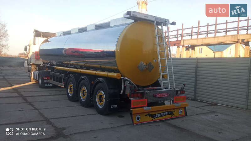 Цистерна Clayton Commercial S1 2002 в Житомире