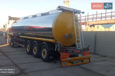Цистерна Clayton Commercial S1 2002 в 