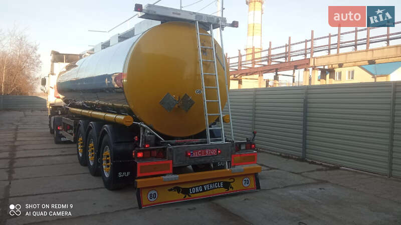 Цистерна Clayton Commercial S1 2002 в Житомирі