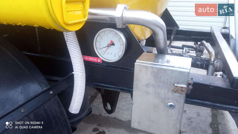 Цистерна Clayton Commercial S1 2002 в Житомирі