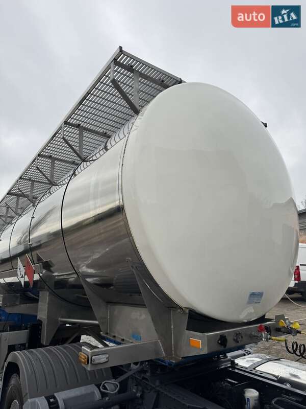 Цистерна полуприцеп Clayton СС 1994 в Одессе фото 9 Цистерна полуприцеп Clayton СС 1994 в Одессе