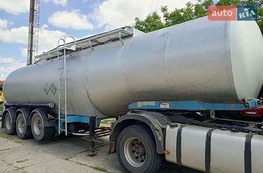 Контейнеровоз напівпричіп Cobo SOA 2000 в Врадіївці