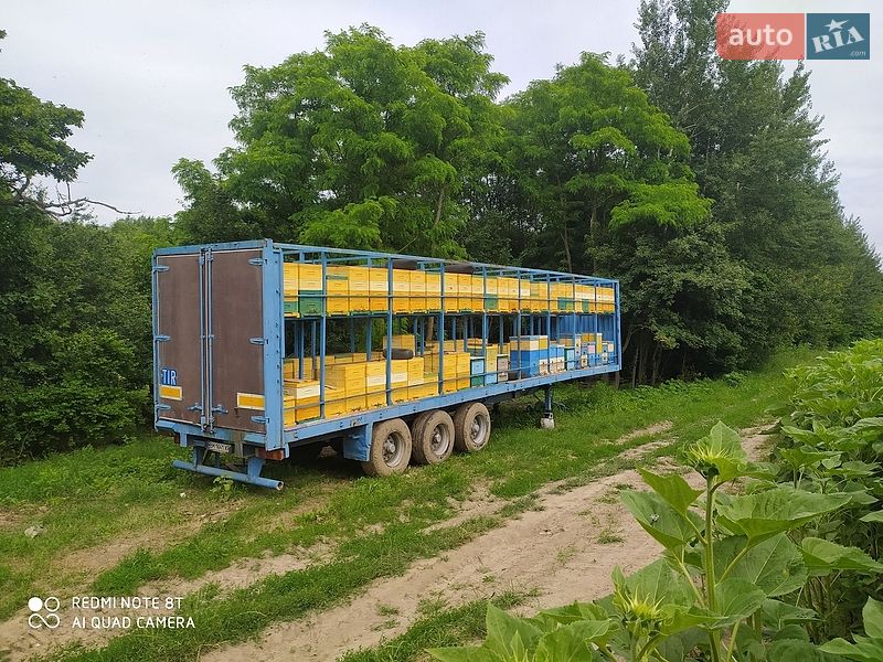 Бортовий напівпричіп Coder D3N34S 1993 в Тиврову