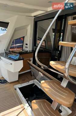 Моторная яхта Cranchi Flybridge 2012 в 