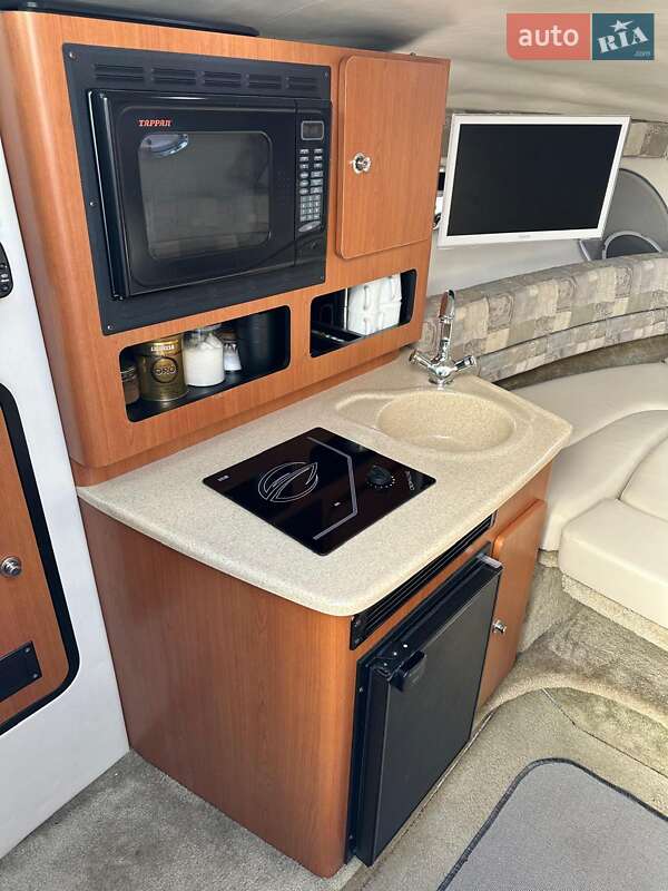 Катер Crownline 225 2007 в Чернівцях