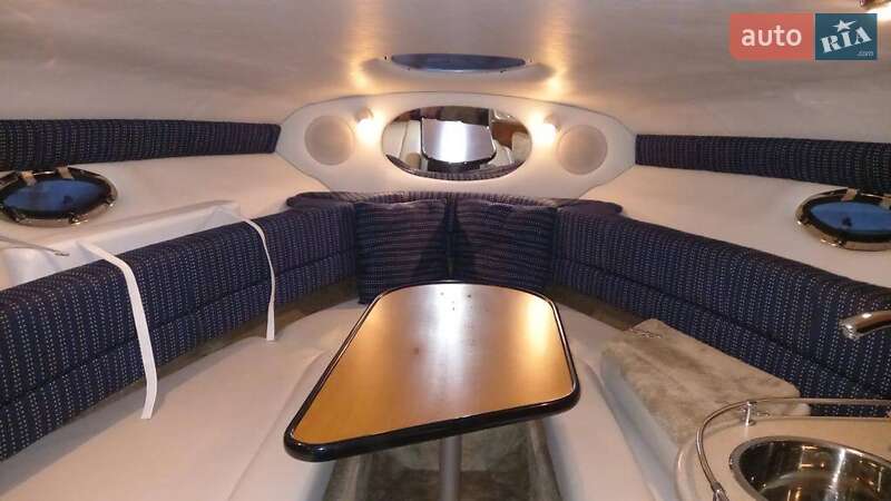 Моторна яхта Crownline SCR 2006 в Києві