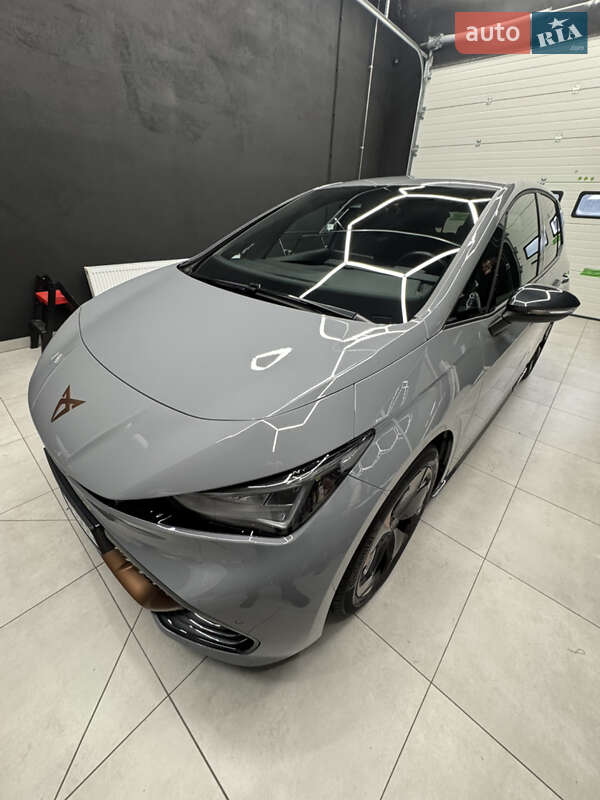 Хэтчбек Cupra Born 2023 в Киеве
