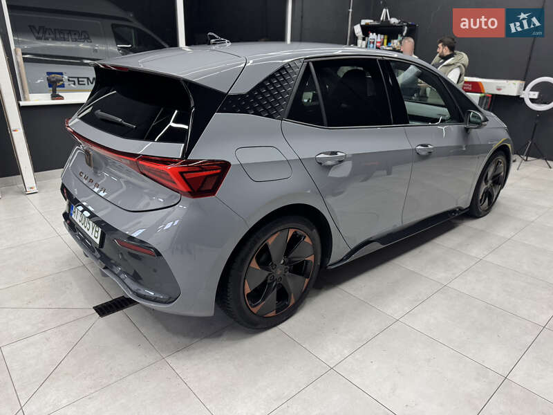 Хэтчбек Cupra Born 2023 в Киеве