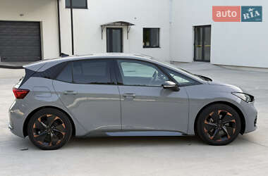 Хэтчбек Cupra Born 2023 в 