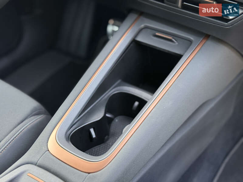 Хэтчбек Cupra Born 2023 в Луцке