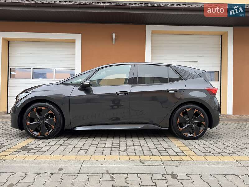 Хэтчбек Cupra Born 2022 в Ивано-Франковске